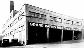black and white photo of Grand Rapids Wholesale Grocery warehouse